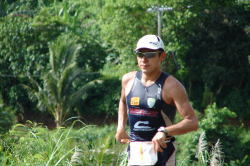 酷暑に耐え、頑張る松丸選手