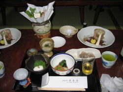 豪華な料理が次から次へと出て来る!!
