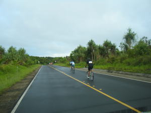 高速道路のような島一周道路