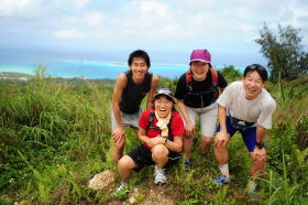 左から宮地くん、成田さん、山田さん、池田さん